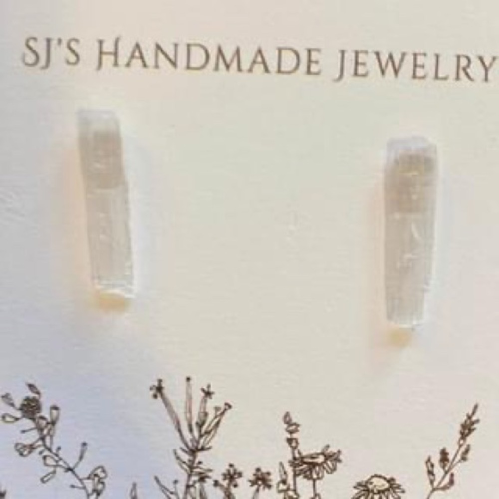 NWT Selenite Blade Crystal Stud Earrings - Picture 6 of 9